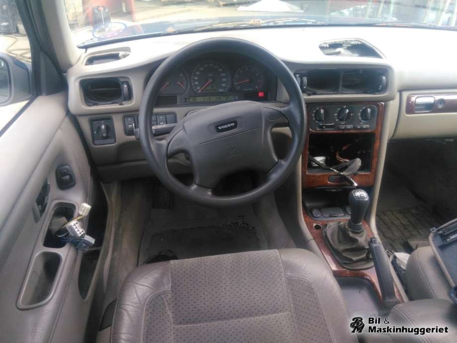 Volvo V70 (S70/XC70) 1997-2000 (Type I) , Motorkode: B5204T2, Girkassekode: M58