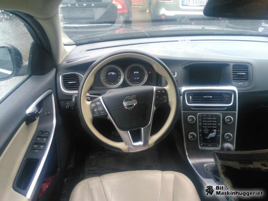Volvo V60 2010-2013 (Type I, Fase 1) , Motorkode: D4162T, Girkassekode: MMT6