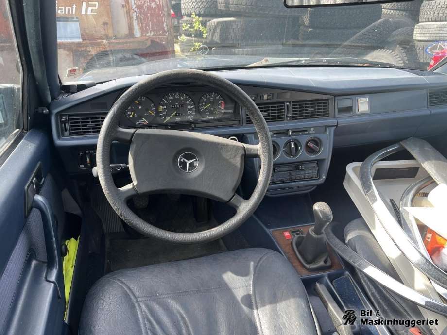 Mercedes 190 1984-1993 (W201) (W201), Motorkode: 102.961, Girkassekode: 716.212