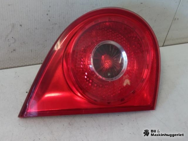 Baklykt venstre indre til VW Golf V, Combi, 2003-2008 (VALEO|1K6945093G)