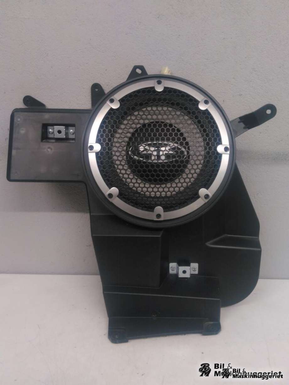 Bilstereo sub-woofer til Mitsubishi ASX, 2010-2019 (ROCKFORD|8720A136)