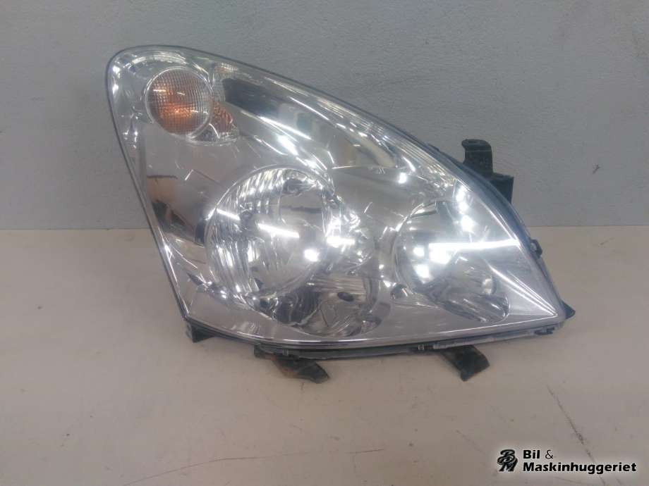 Frontlykt høyre halogen til Toyota Verso, 2004-2009 (Type II)  (81130-0F010)