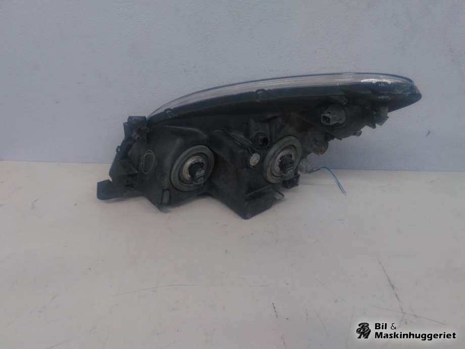 Frontlykt høyre halogen til Toyota Verso 2004-2009 (Type II)  (81130-0F010|0F-03|)