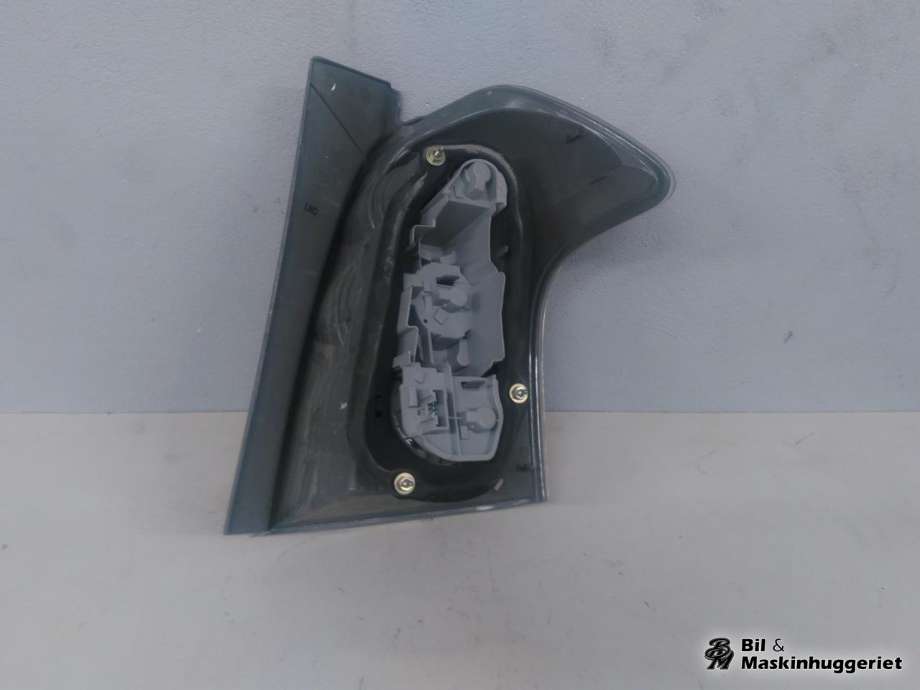 Baklykt venstre til Toyota Verso 2004-2009 (Type II)  (815610F020|)