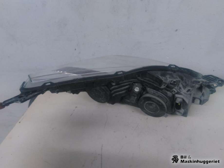 Frontlykt venstre halogen til Peugeot 508 2011-2014 (Type I, Fase 1)  (96 783 931 80|)