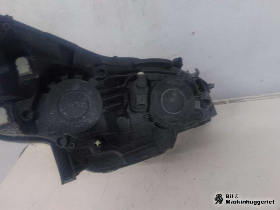 Frontlykt venstre halogen til Peugeot 508 2011-2014 (Type I, Fase 1)  (96 783 931 80|)