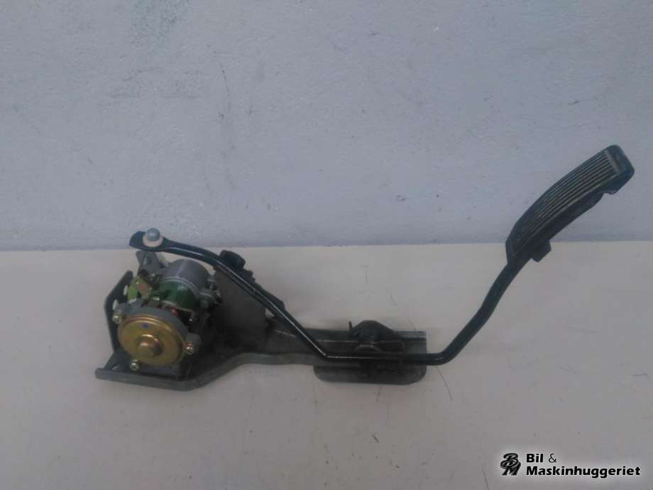 Pedal gass til Nissan Patrol 1998-2004 (Fase 1) (Y61) (Y61) (18002VB30A|18002VB307|)