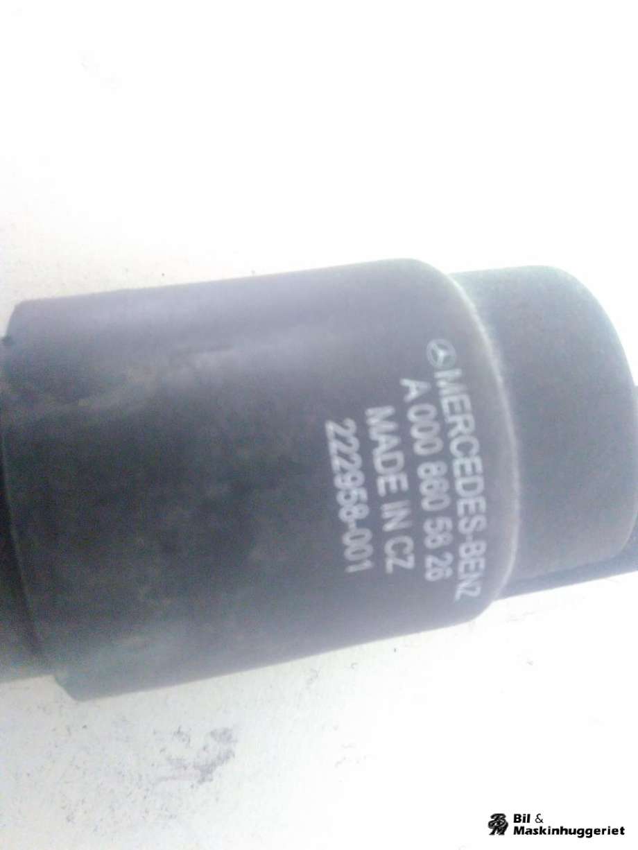 Spylerpumpe foran til Mercedes Sprinter 2006-2013 (Fase 1) (906) (906) (A 000 860 58 26|A 221 869 01 21|)