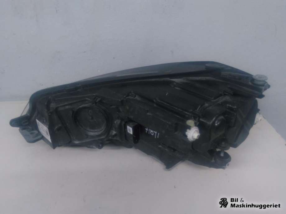 Frontlykt høyre full-LED til VW Golf VII 2017-2020 (Fase 2)  (5G1 941 774 B|7P5 941 591 AD|)