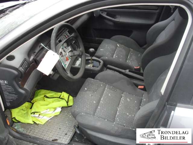 Audi A4 1995-1999 (Type I, Fase 1) (B5) (B5), Motorkode: AEB, Girkassekode: DHW
