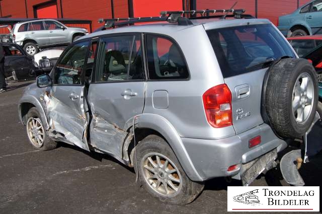 Toyota RAV4 2000-2006 (Type II) , Motorkode: , Girkassekode: 