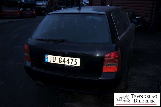 Audi A4 1995-1999 (Type I, Fase 1) (B5) (B5), Motorkode: AKN, Girkassekode: DQS