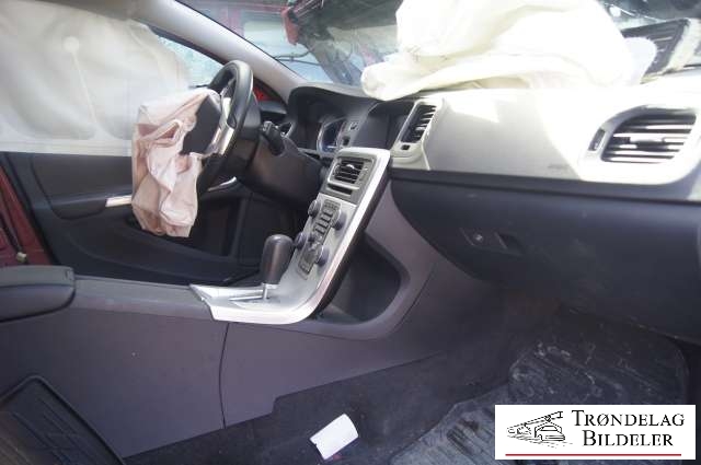 Volvo V60 2010-2013 (Type I, Fase 1) , Motorkode: D5204T2, Girkassekode: 6-AUT 2WD / TF-80SC