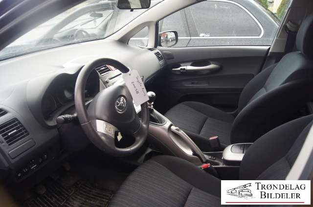 Toyota Auris 2007-2010 (Type I, Fase 1) , Motorkode: 1NR-FE, Girkassekode: 
