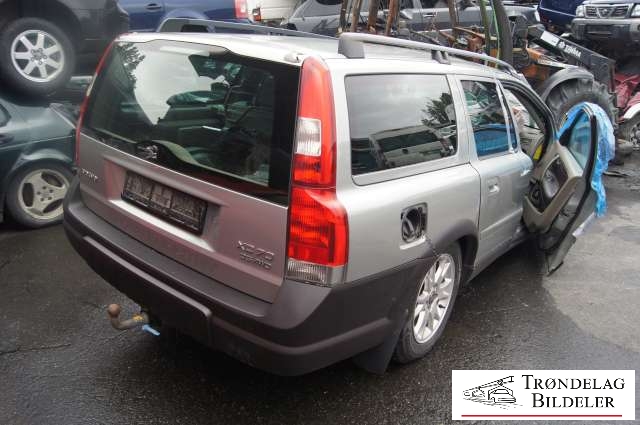 Volvo XC70 2001-2004 (Type I, Fase 1) , Motorkode: D5244T, Girkassekode: 5-AUT 4WD / AW50/51 AWD