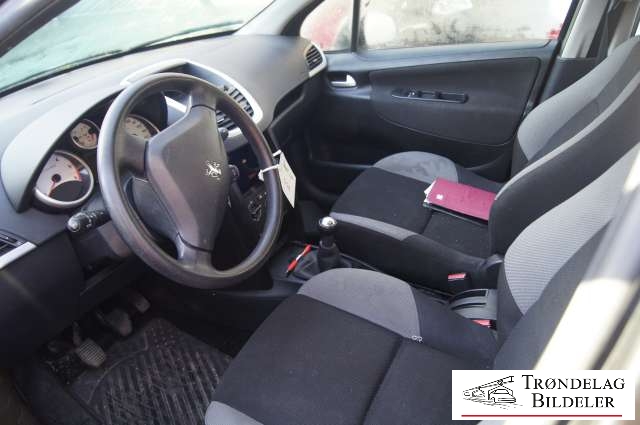 Peugeot 207 2006-2012 , Motorkode: , Girkassekode: