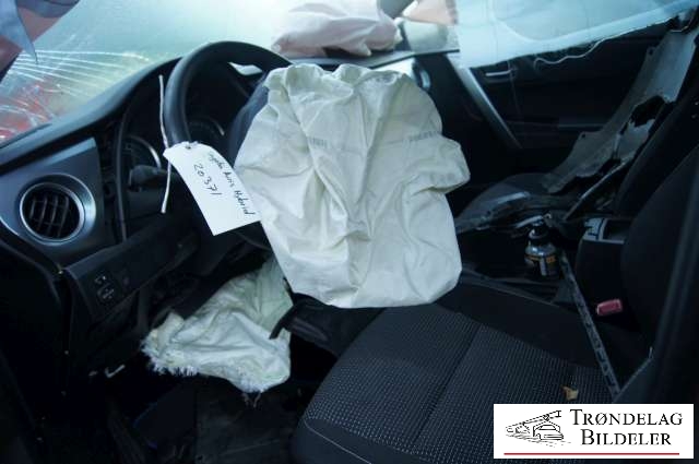 Toyota Auris 2013-2015 (Type II, Fase 1) , Motorkode: 2ZR-FXE, Girkassekode: 
