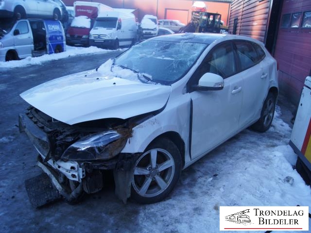 Volvo V40 2012-2019 , Motorkode: D4162T, Girkassekode: 6-PSHIFT 2WD / MPS6