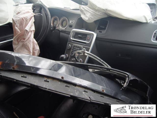 Volvo V60 2010-2013 (Type I, Fase 1) , Motorkode: D4162T, Girkassekode: 6-MAN 2WD / MMT6