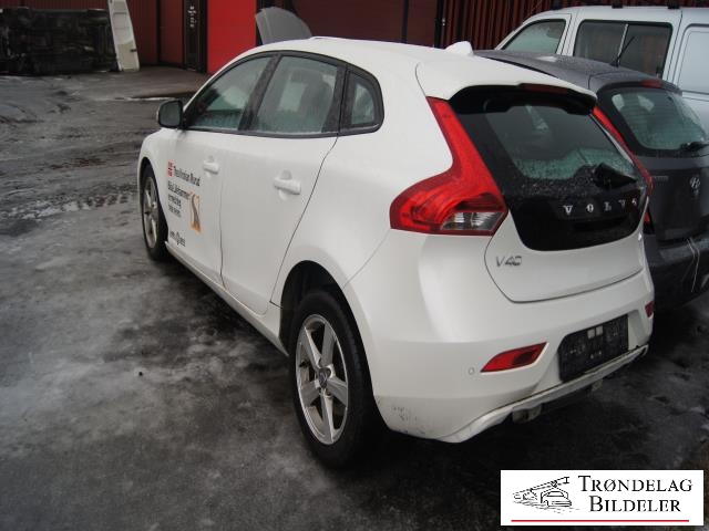 Volvo V40 2012-2019 , Motorkode: D4162T, Girkassekode: 6-MAN 2WD / B6
