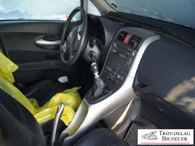 Toyota Auris 2007-2010 (Type I, Fase 1) , Motorkode: 1NR-FE, Girkassekode: 