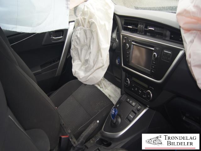 Toyota Auris 2013-2015 (Type II, Fase 1) , Motorkode: 2ZR-FXE, Girkassekode: 