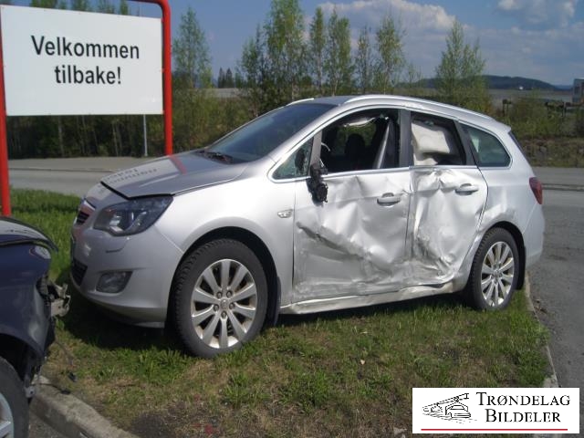 Opel Astra J 2010-2015 , Motorkode: A17DTR, Girkassekode: