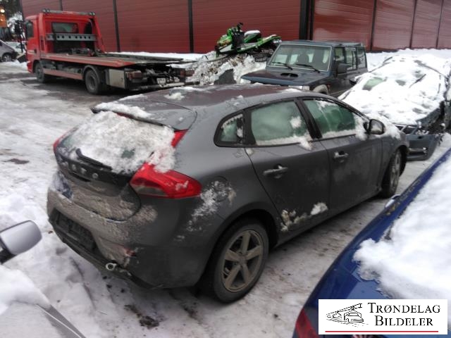 Volvo V40 2012-2019 , Motorkode: D4162T, Girkassekode: 6-MAN 2WD / B6