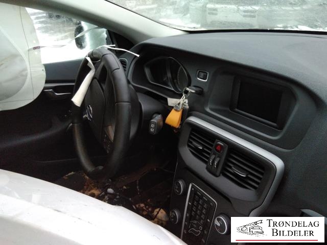 Volvo V40 2012-2019 , Motorkode: D4162T, Girkassekode: 6-MAN 2WD / B6