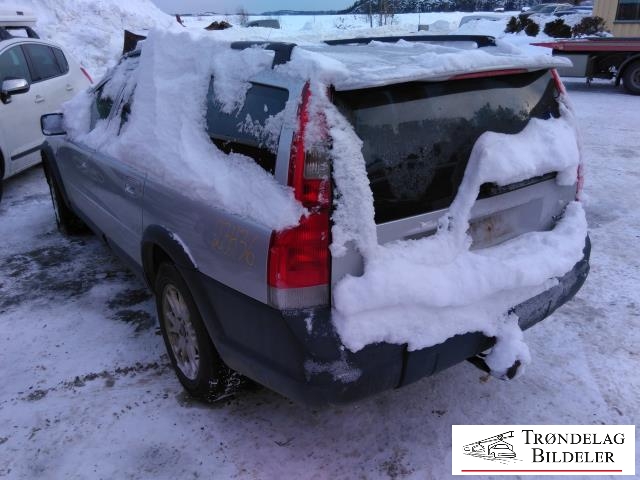 Volvo XC70 2001-2004 (Type I, Fase 1) , Motorkode: D5244T, Girkassekode: 5-AUT 4WD / AW50/51 AWD