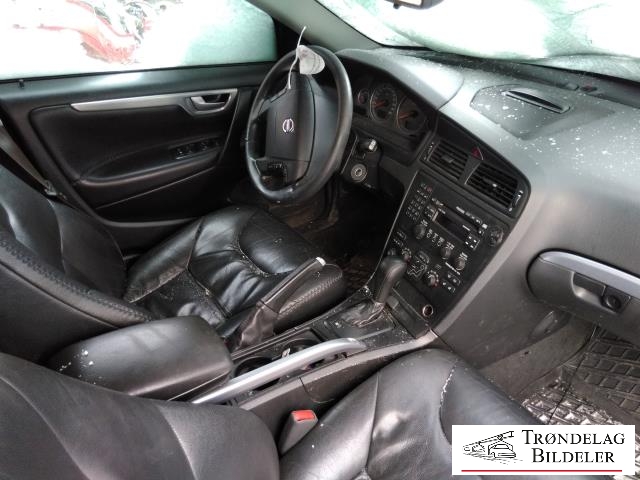 Volvo XC70 2001-2004 (Type I, Fase 1) , Motorkode: D5244T, Girkassekode: 5-AUT 4WD / AW50/51 AWD