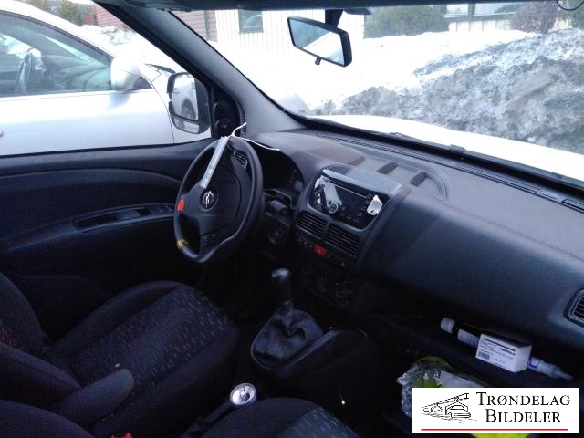 Opel Combo D 2012-2018 , Motorkode: 330A1000, Girkassekode: 