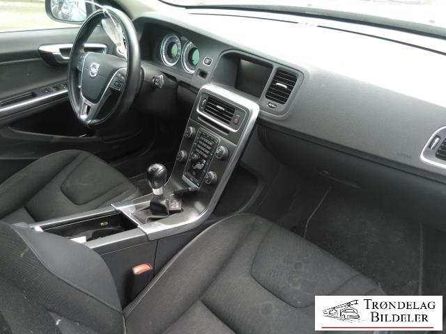 Volvo V60 2010-2013 (Type I, Fase 1) delebil , Motorkode: D4162T, Girkassekode: 6-MAN 2WD / MMT6