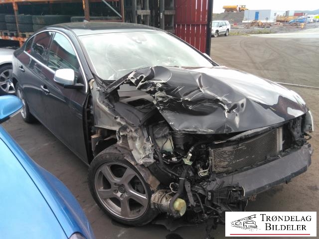 Volvo S60 2010-2014 (Type II, Fase 1) , Motorkode: D4162T, Girkassekode: 6-PSHIFT 2WD / MPS6