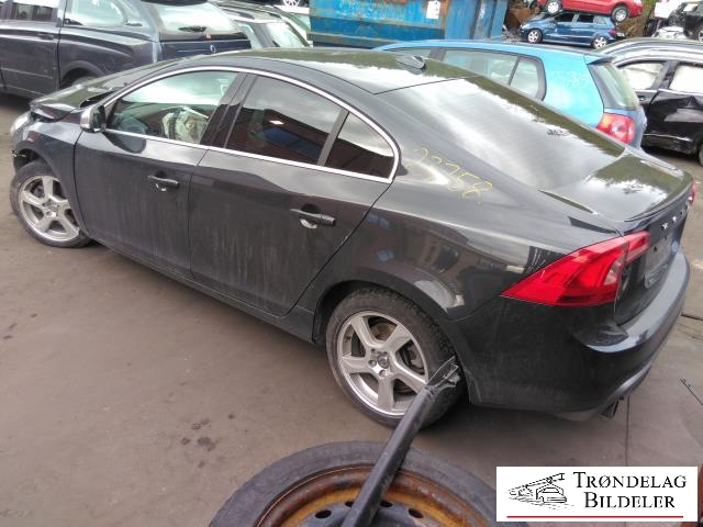 Volvo S60 2010-2014 (Type II, Fase 1) , Motorkode: D4162T, Girkassekode: 6-PSHIFT 2WD / MPS6