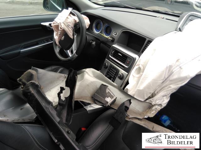 Volvo S60 2010-2014 (Type II, Fase 1) , Motorkode: D4162T, Girkassekode: 6-PSHIFT 2WD / MPS6