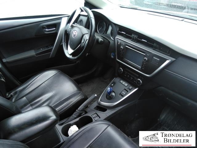 Toyota Auris 2013-2015 (Type II, Fase 1) , Motorkode: 2ZR-FXE, Girkassekode: 