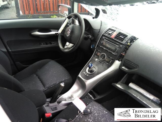 Toyota Auris 2010-2012 (Type I, Fase 2) , Motorkode: 2ZR-FXE, Girkassekode: 