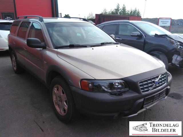 Volvo XC70 2001-2004 (Type I, Fase 1) , Motorkode: D5244T, Girkassekode: 5-AUT 4WD / AW50/51 AWD