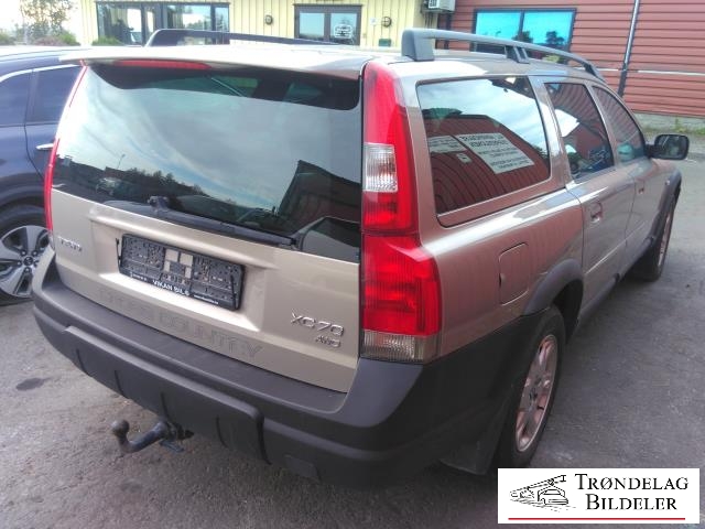 Volvo XC70 2001-2004 (Type I, Fase 1) , Motorkode: D5244T, Girkassekode: 5-AUT 4WD / AW50/51 AWD