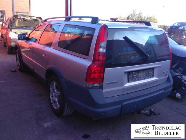 Volvo XC70 2001-2004 (Type I, Fase 1) , Motorkode: D5244T, Girkassekode: 5-AUT 4WD / AW50/51 AWD