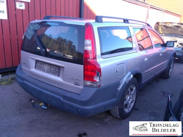 Volvo XC70 2001-2004 (Type I, Fase 1) , Motorkode: D5244T, Girkassekode: 5-AUT 4WD / AW50/51 AWD