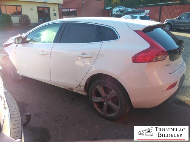 Volvo V40 2012-2019 , Motorkode: D4162T, Girkassekode: 6-MAN 2WD / B6