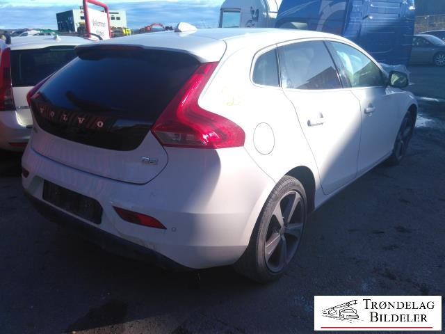 Volvo V40 2012-2019 , Motorkode: D4162T, Girkassekode: 6-MAN 2WD / B6