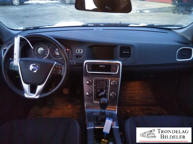 Volvo V60 2010-2013 (Type I, Fase 1) , Motorkode: D4162T, Girkassekode: 6-MAN 2WD / MMT6