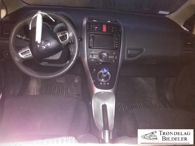Toyota Auris 2010-2012 (Type I, Fase 2) , Motorkode: 2ZR-FXE, Girkassekode: 