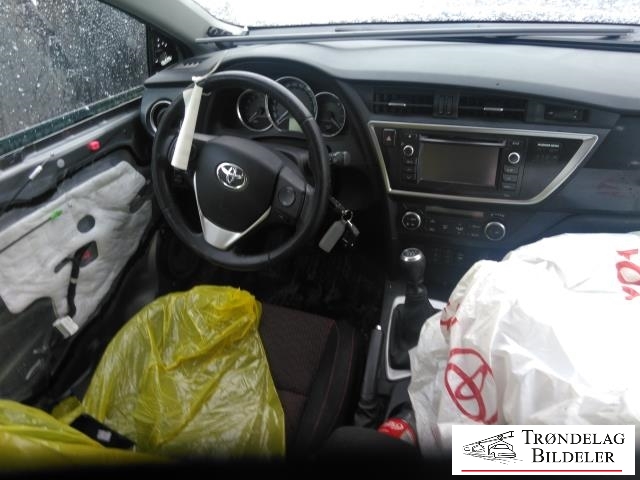 Toyota Auris 2013-2015 (Type II, Fase 1) , Motorkode: 1ND-TV, Girkassekode: 