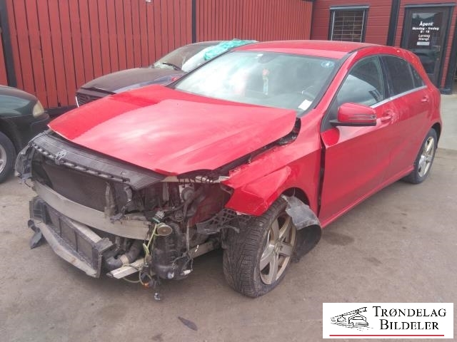 Mercedes A-Klasse 2012-2018 (W176) (W176), Motorkode: 270910, Girkassekode: 