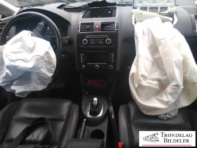 VW Touran 2010-2015 (Type I, Fase 3) , Motorkode: CFHC, Girkassekode: NLP