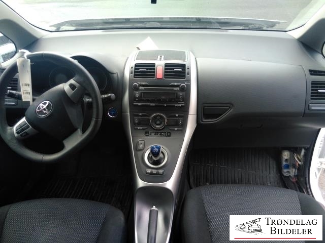 Toyota Auris 2010-2012 (Type I, Fase 2) , Motorkode: 2ZR-FXE, Girkassekode: 